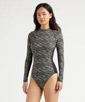 Camiseta de baño con protección UV de una sola pieza con estampado Pearl para mujer Negro vista frontal desgastada