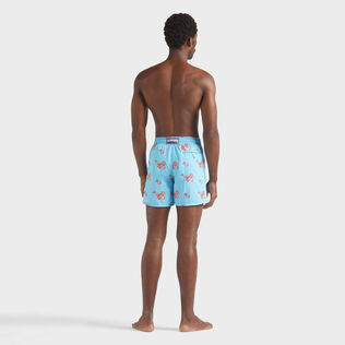 Bañador con bordado Fishy Vibes para hombre Blue topaz vista trasera desgastada