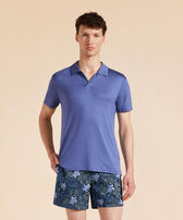 Polo Tencel™ de color liso para hombre Storm vista frontal desgastada