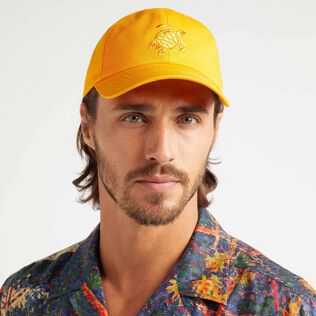 中性纯色帽子 Mango 正面穿戴视图