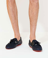 Mocasines de color liso para hombre Nispero vista frontal desgastada
