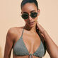 Gafas de sol unisex blancas de madera - VBQ x Shelter Olivier vista frontal desgastada