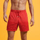 Mit Wasser reagierende Crabs & Shrimps Badeshorts für Herren Mohnrot Details Ansicht 1