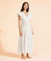 Langes Broderies Anglaises Damenkleid aus Baumwolle Off white Vorderseite getragene Ansicht