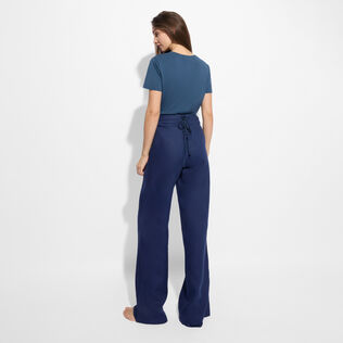 T-Shirt aus Bio-Baumwolle für Damen – Vilebrequin x Ines de la Fressange Marineblau Rückansicht getragen