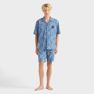 Hemd aus leichtem Denim mit Starfish-Print Bleach denim w4 Vorderseite getragene Ansicht