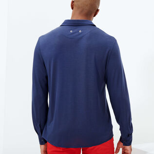 Camicia uomo in Jersey Tencel a tinta unita Blu marine vista indossata posteriore