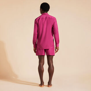 Camisa de lana en color liso para hombre Morado vista trasera desgastada