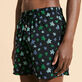 Micro Ronde Des Tortues Rainbow Badeshorts mit Stickerei für Herren – Limitierte Serie Schwarz Details Ansicht 1