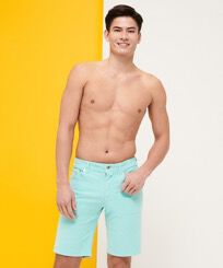 Bermudashorts aus Cord im 5-Taschen-Design für Herren Lagune Vorderseite getragene Ansicht