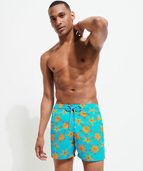 Uomo Classico stretch Stampato - Costume da bagno uomo elasticizzato Starfish Dance, Blu curacao vista frontale indossata