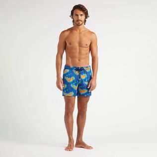 Kurze Bathymétrie des Oceans Saint Barthélemy Stretch-Badeshorts für Herren Palace Vorderseite getragene Ansicht