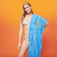 Toalla de playa unisex con logotipo bordado degradado de Vilebrequin x The Beach Boys Earthenware vista frontal desgastada
