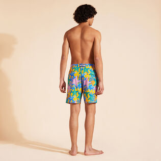 Maillot de bain long homme Glowed Stars Maïs vue portée de dos