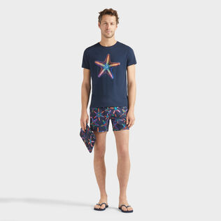 Bañador corto elástico con estampado Disco Stars para hombre Azul marino detalles vista 1