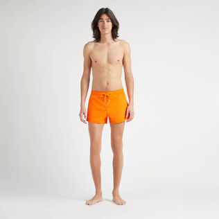 男士 Jacquard Turtles 短款游泳短裤 Apricot 正面穿戴视图
