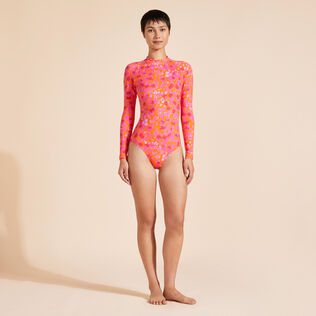 Camiseta de baño de una sola pieza con manga larga para mujer New Leopard Albaricoque vista frontal desgastada
