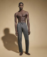 Pantaloni unisex in jersey di lino tinta unita Heather anthracite vista frontale indossata
