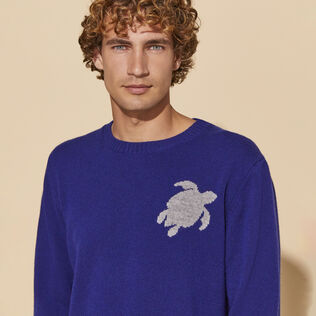 Men Wool and Cashmere Crewneck Sweater Turtle Ink details view 2