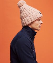 Beany Wollmütze für Herren Pink berries Vorderseite getragene Ansicht