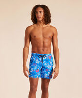 Men Swim Shorts Embroidered Tropical Turtles - Limited Edition Neon blue 正面穿戴视图