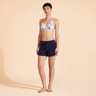 Short de bain en éponge femme uni Bleu marine vue portée de face