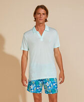 Polo Tencel™ de color liso para hombre Thalassa vista frontal desgastada