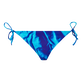 Braguita de bikini de corte brasileño con tiras laterales para anudar y estampado Draps Froissés para mujer Azul neptuno vista frontal