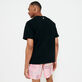 T-shirt uomo con logo stampato Bandana - Vilebrequin x BAPE® BLACK Nero vista indossata posteriore
