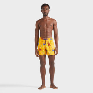 男士 Crab Balloons 刺绣游泳短裤 Mango 正面穿戴视图