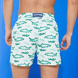 Maillot de bain homme brodé Requins 3D - Édition Limitée Glacier vue portée de dos