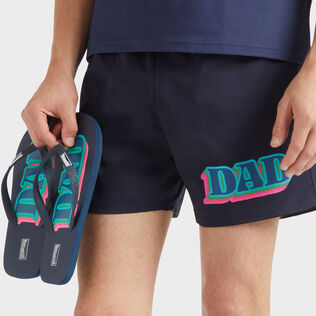 Bañador corto elástico con estampado Dad and Son para hombre Azul marino detalles vista 2