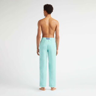 Solid gerade geschnittene Leinenhose für Herren Lagune Rückansicht getragen