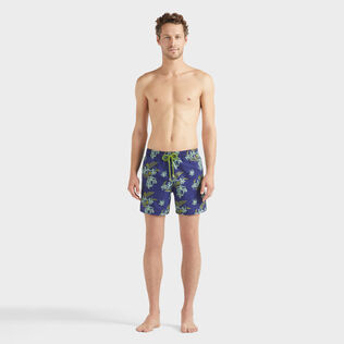 Maillot de bain homme brodé Flowers Power - Edition Limitée Minuit vue portée de face
