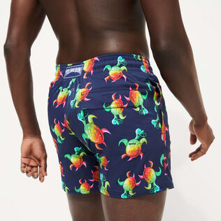 男士 Tortues Rainbow Multicolor 弹力泳裤 - Vilebrequin x Kenny Scharf 合作款 Navy 细节视图1