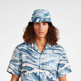 Gorro de pescador de algodón unisex con estampado Wave - Vilebrequin x Maison Kitsuné Azul vista frontal desgastada