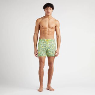 Pantaloncini mare uomo corti elasticizzati Oursinades Sole vista frontale indossata