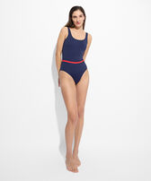 Solid Badeanzug für Damen – Vilebrequin x Ines de la Fressange Marineblau Vorderseite getragene Ansicht