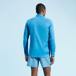 Camicia unisex leggera in voile di cotone tinta unita Calanque vista indossata posteriore