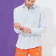 Camisa de lino lisa para hombre Cielo azul detalles vista 4