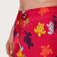 Lange Ronde Des Tortues Stretch-Badeshorts für Herren Burgunderrot Details Ansicht 2