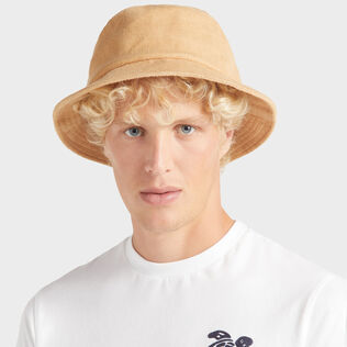 Gorro de tejido terry de color liso unisex Mocha vista frontal desgastada