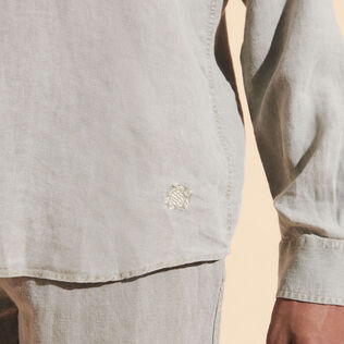 Camisa de lino lisa para hombre Eucalyptus detalles vista 1