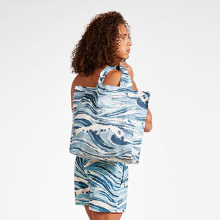 Bolso de playa de algodón unisex con estampado Wave - Vilebrequin x Maison Kitsuné Azul vista frontal desgastada