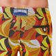1984 Invisible Fish Badeshorts mit Stickerei für Herren – Limited Edition Erde Details Ansicht 3