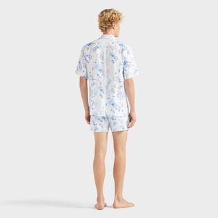 Men Bowling Linen Shirt Medusa and Shells White 背面穿戴视图