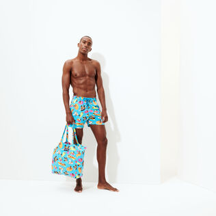 Men Stretch Short Swim Trunks - Vilebrequin x Derrick Adams Swimming pool details view 3