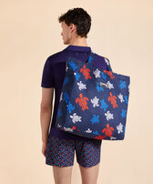 Linen Beach Bag Tortues Multicolores Navy front worn view