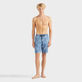 Bermudashorts aus leichtem Denim mit Starfish-Print für Herren Bleach denim w4 Vorderseite getragene Ansicht