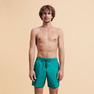 男士纯色超轻便携式泳裤 Emerald 正面穿戴视图